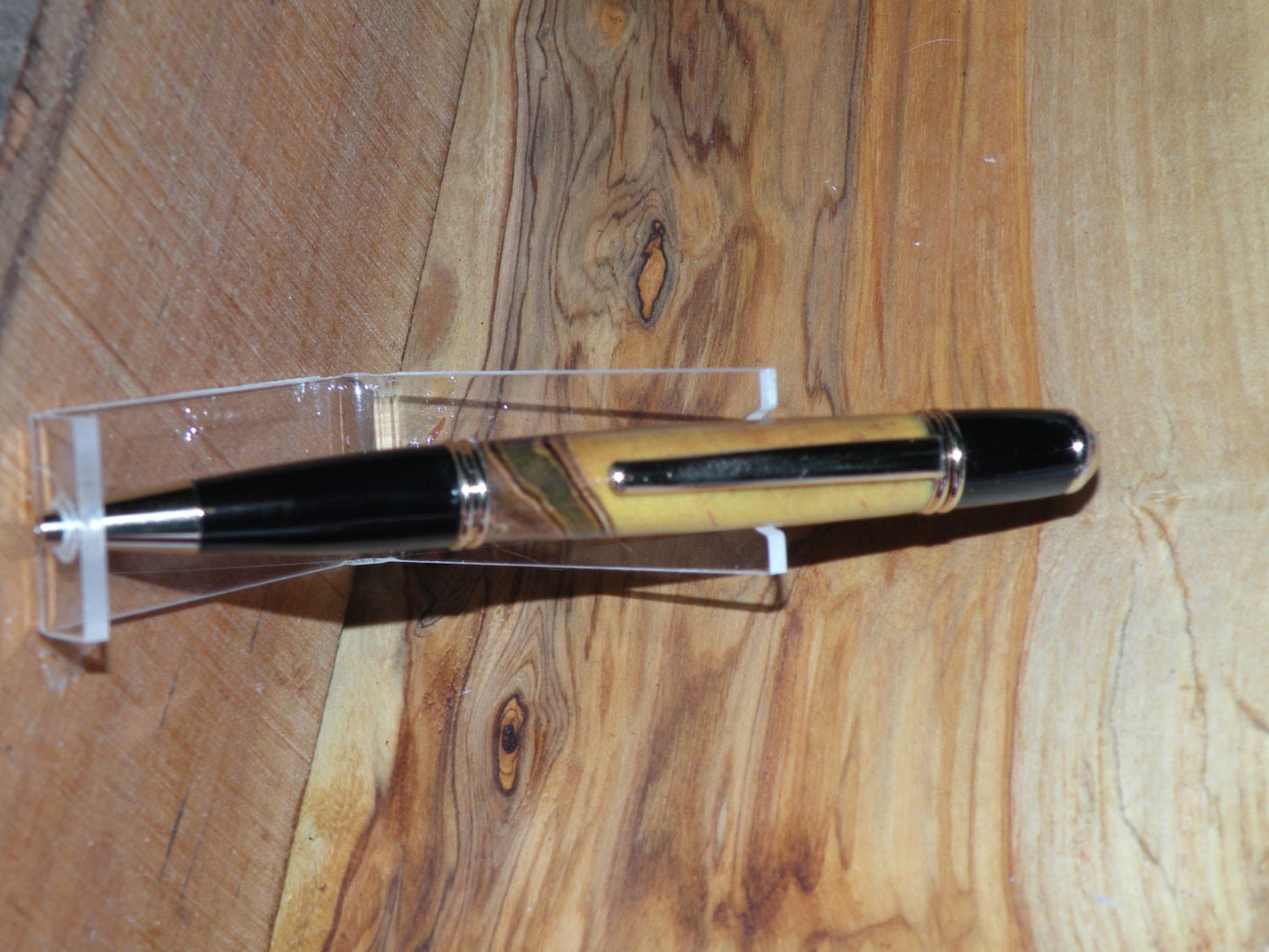 Elegant Gatsby pen in dyed elm burl