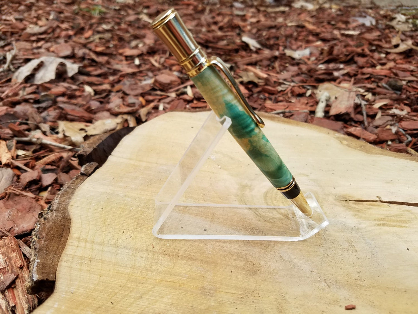 Exquisite Executive Pen in stabilized burl