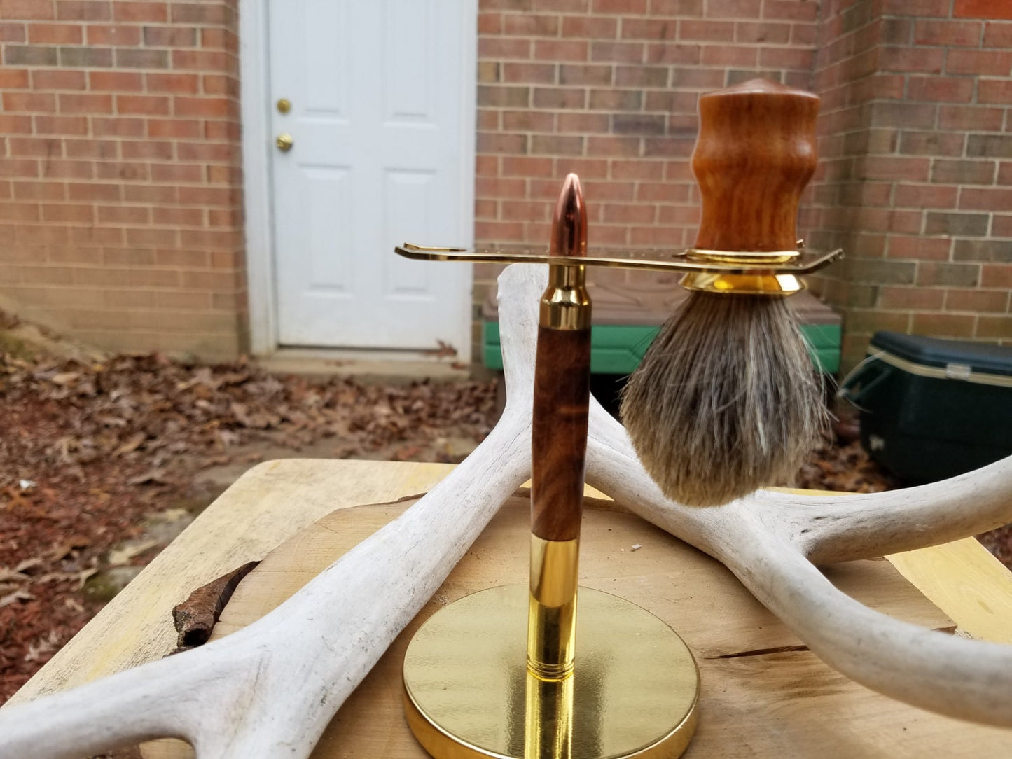 Dye Burl Mach 3 Magnum shaving set with stand and Badger hair brush