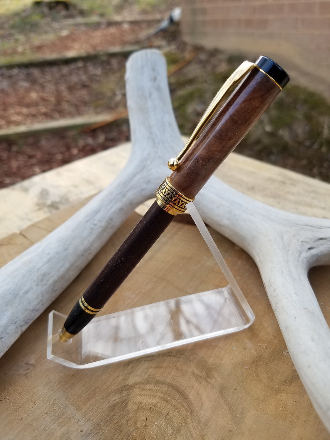 Americana Classica Pen made from dyed maple burl and blackwood