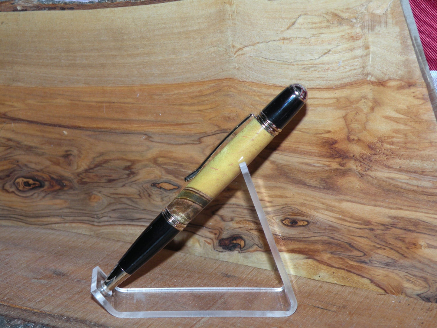 Elegant Gatsby pen in dyed elm burl