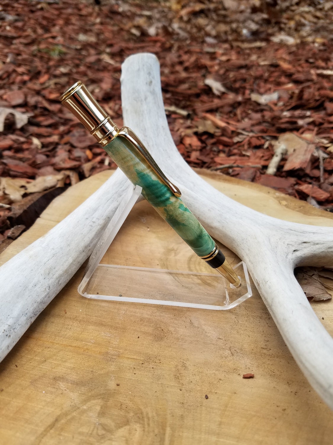 Exquisite Executive Pen in stabilized burl