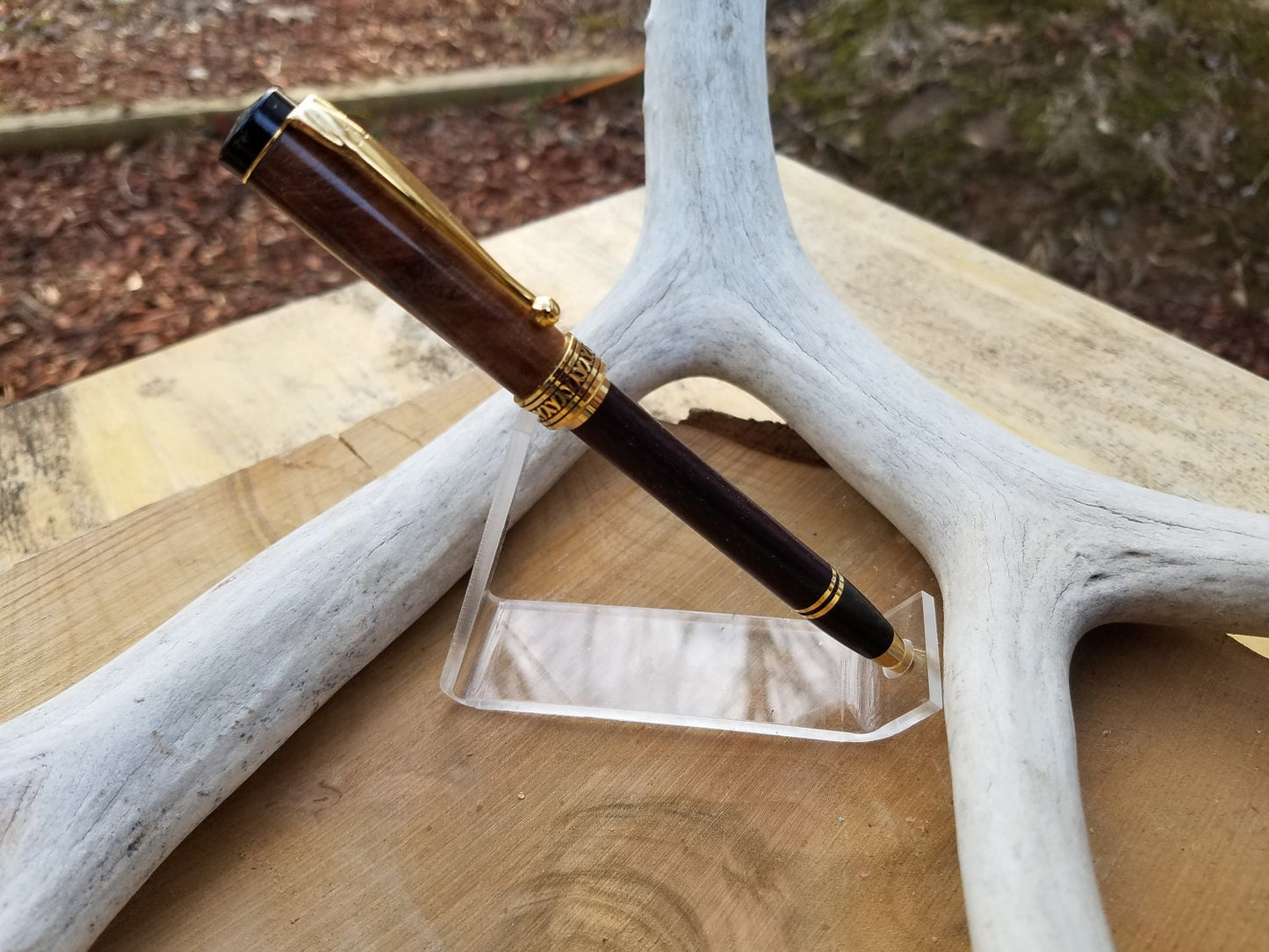 Americana Classica Pen made from dyed maple burl and blackwood