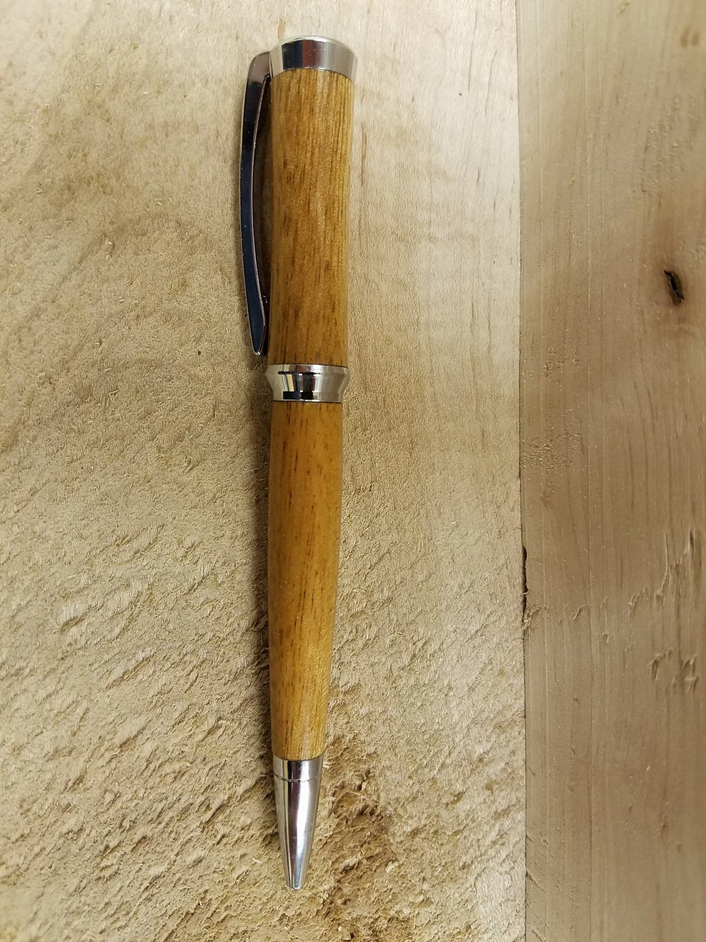 Concava pen made from English Yew wood