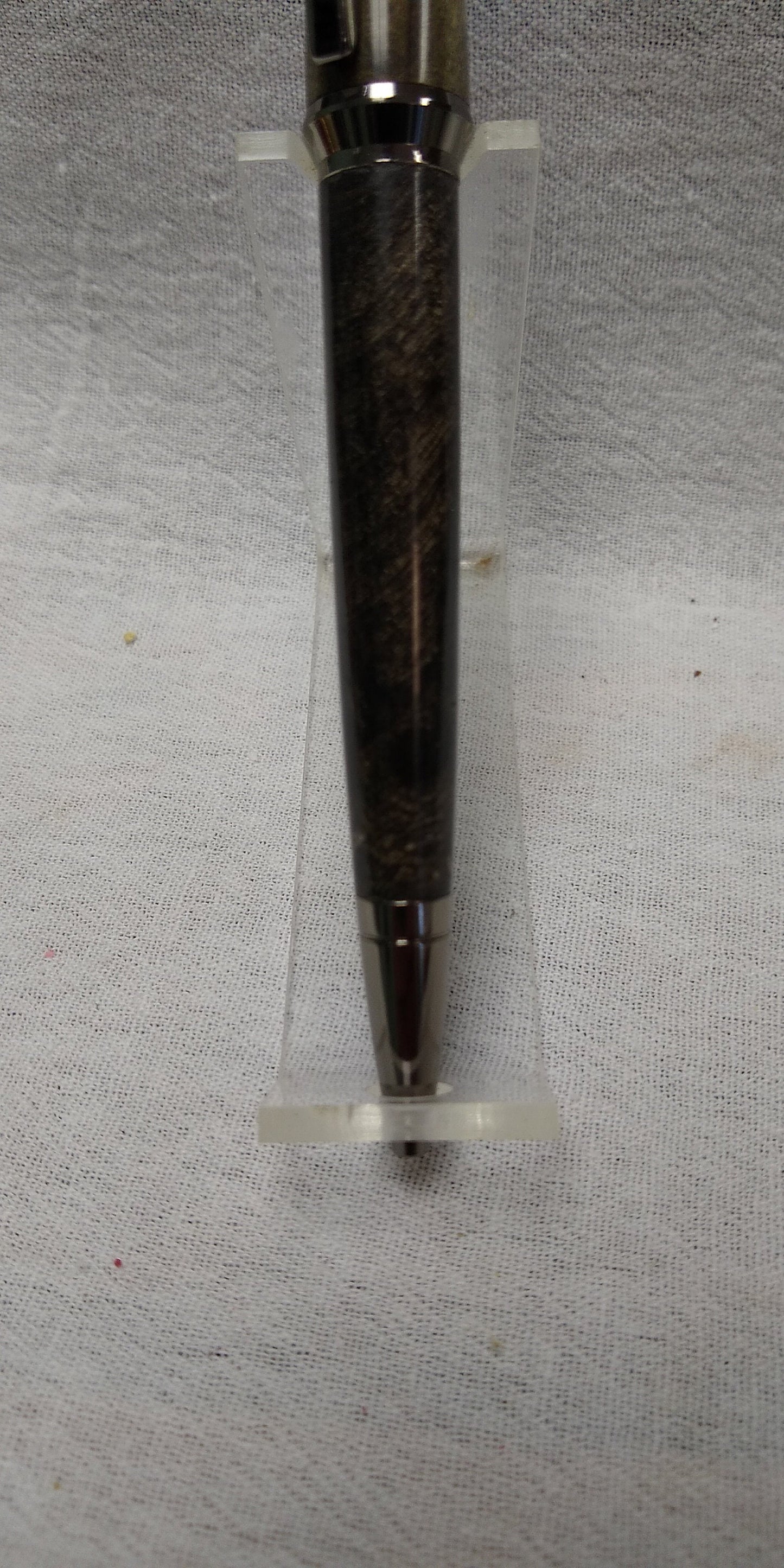 Concava pen made from buckeye burl