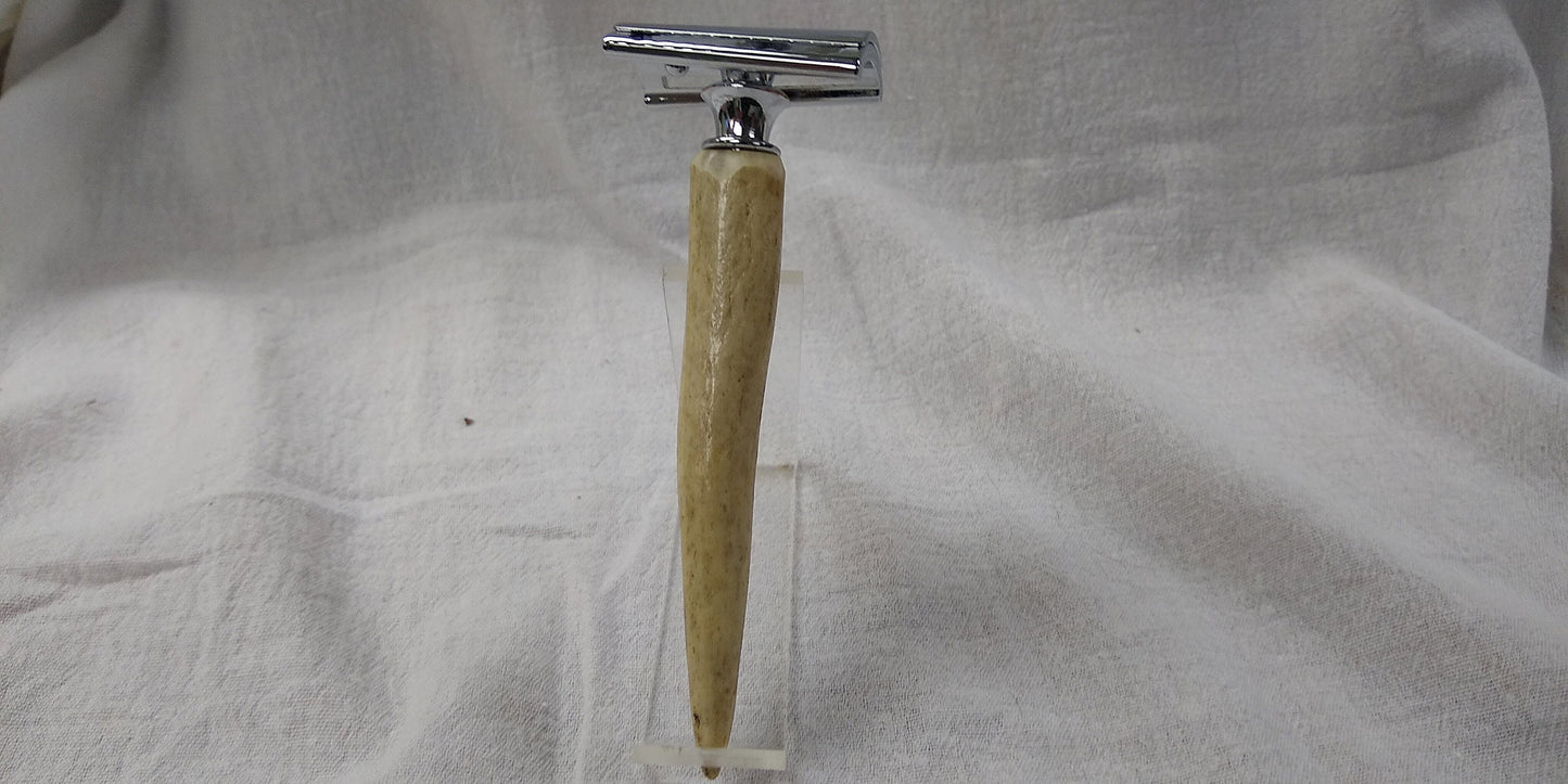 Double edge safety razor made from white tail deer antler tine