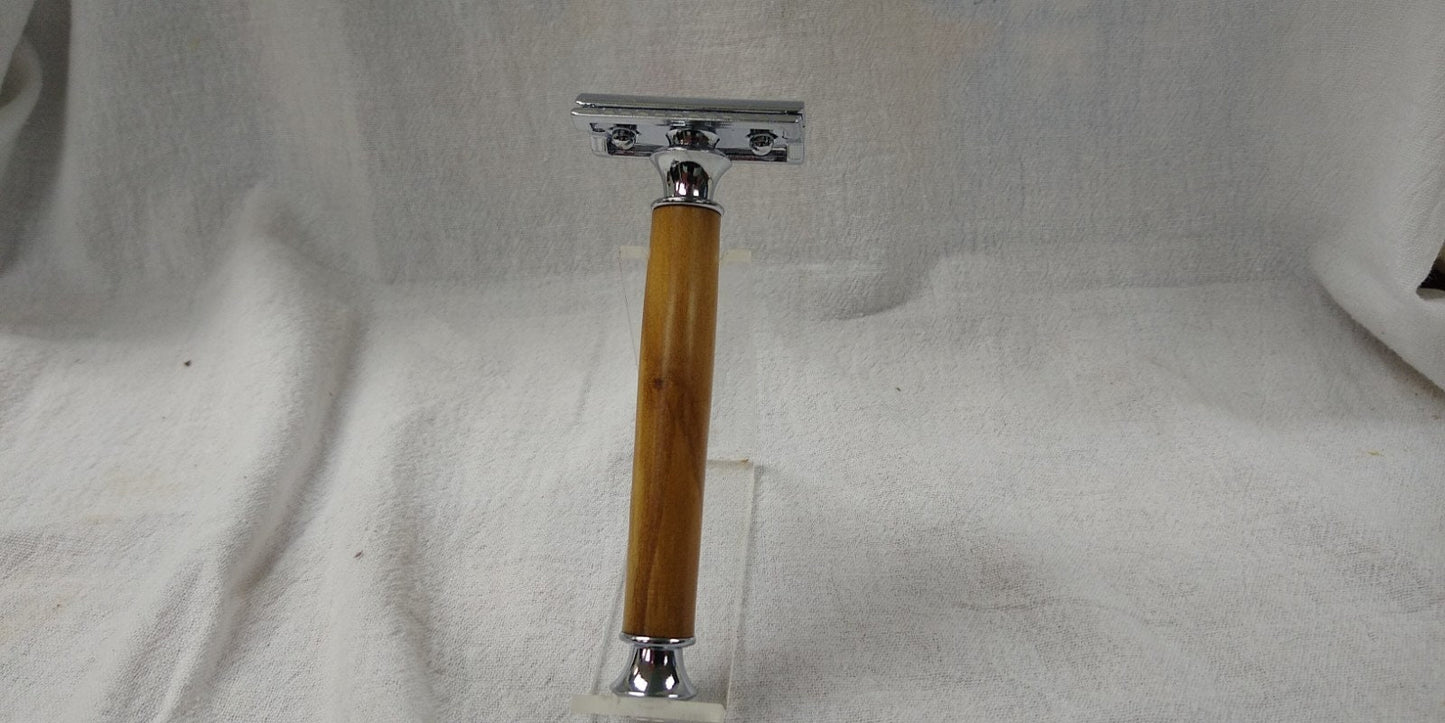 Double edge safety razor made from English Cherry