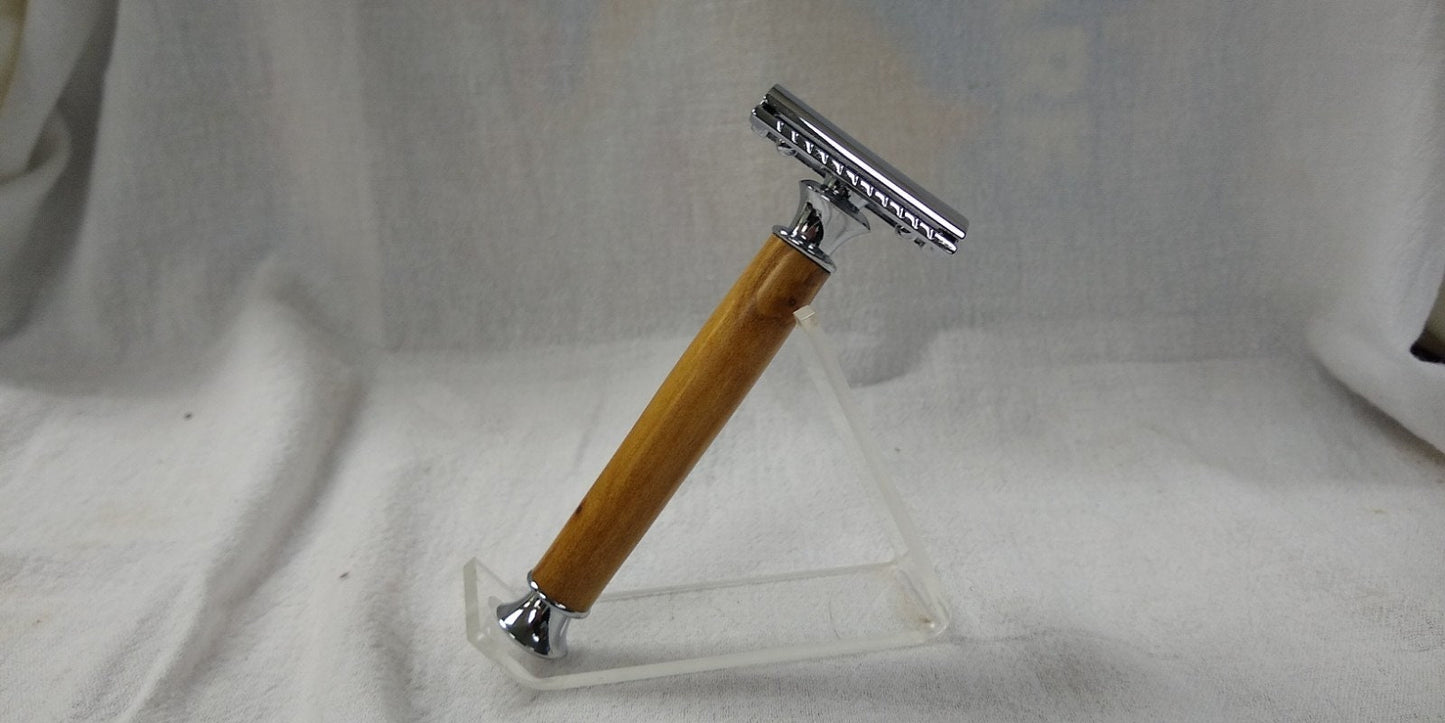 Double edge safety razor made from English Cherry