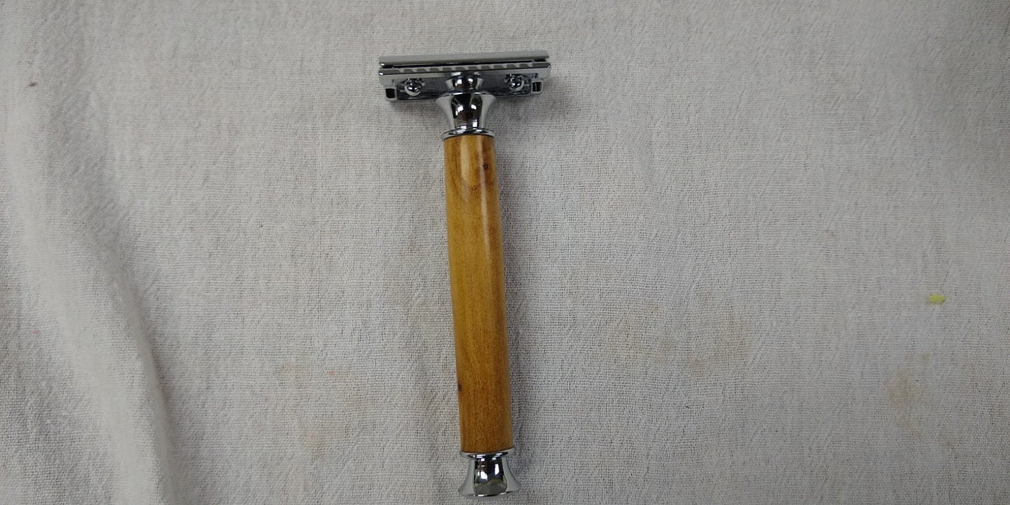 Double edge safety razor made from English Cherry